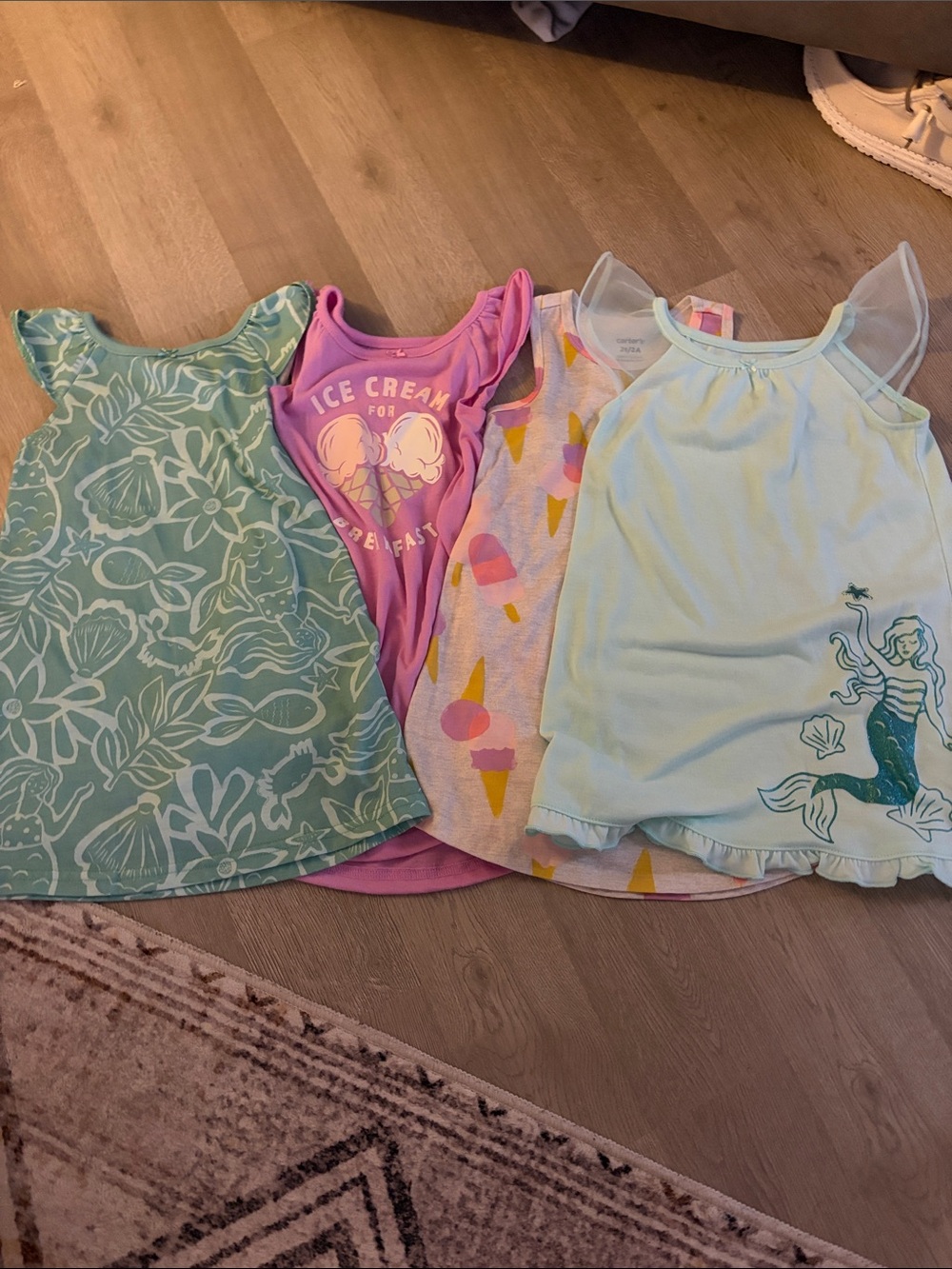 2T 4pack of nightgowns